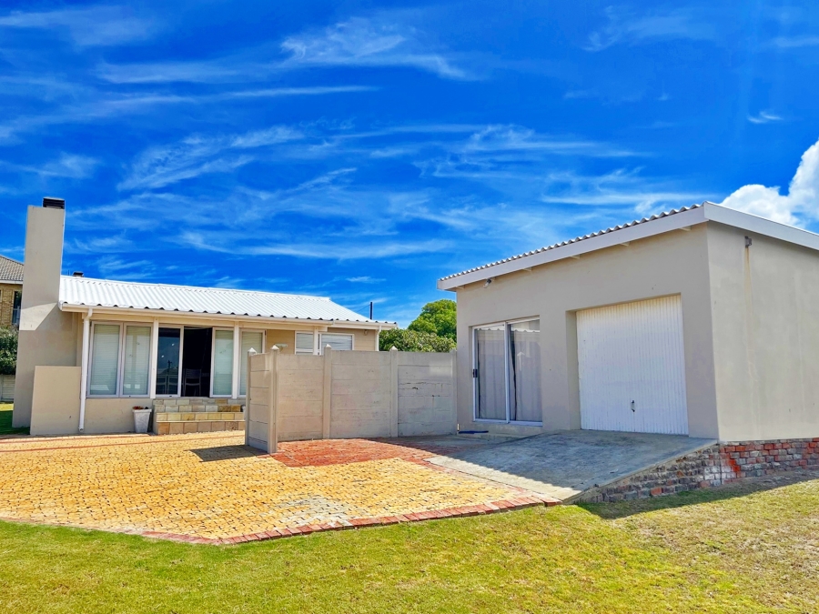 2 Bedroom Property for Sale in Struisbaai Western Cape